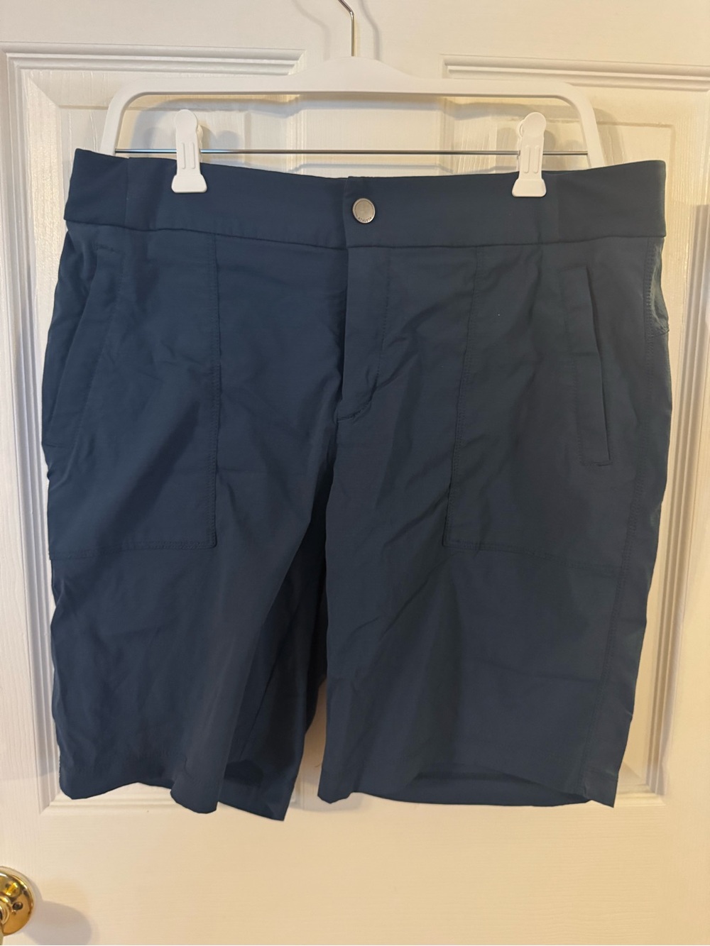 Athleta Navy Blue Women's Bermuda Shorts
